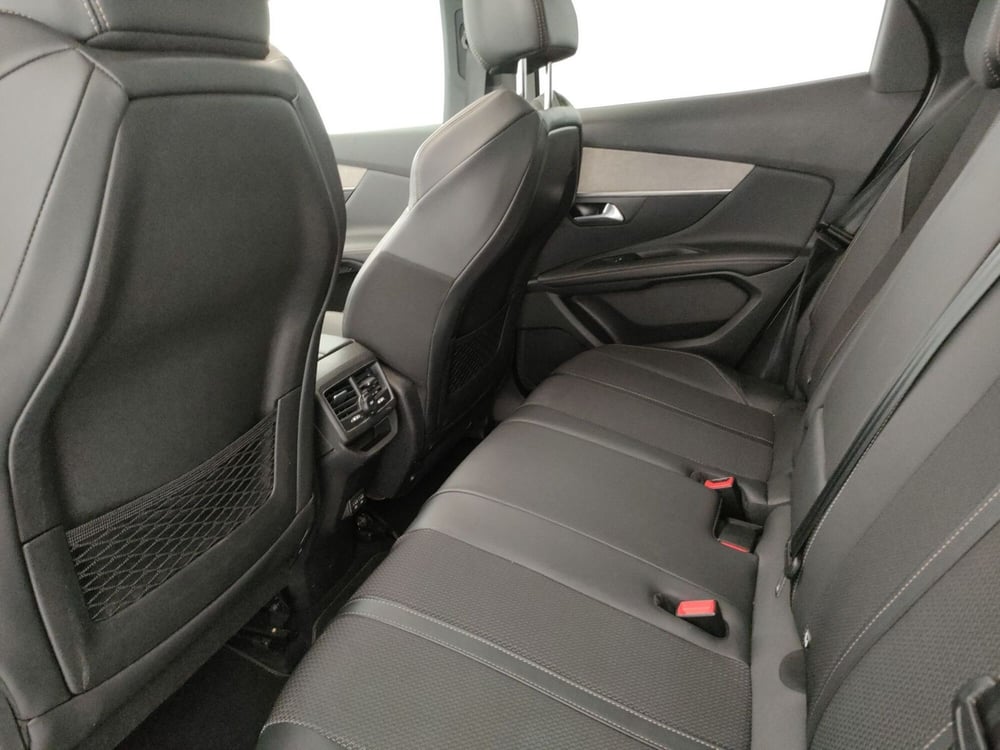 Peugeot 3008 usata a Caserta (18)