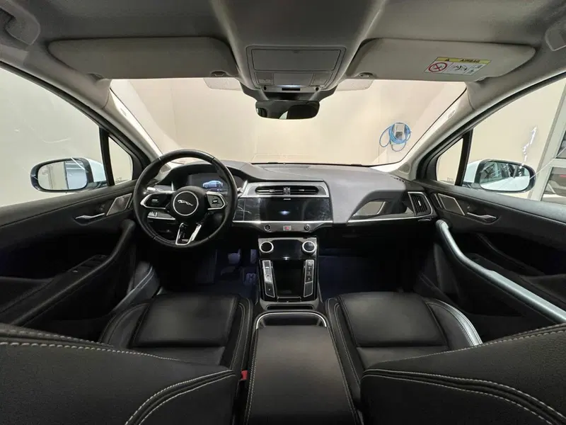 Jaguar I-Pace usata a Varese (5)