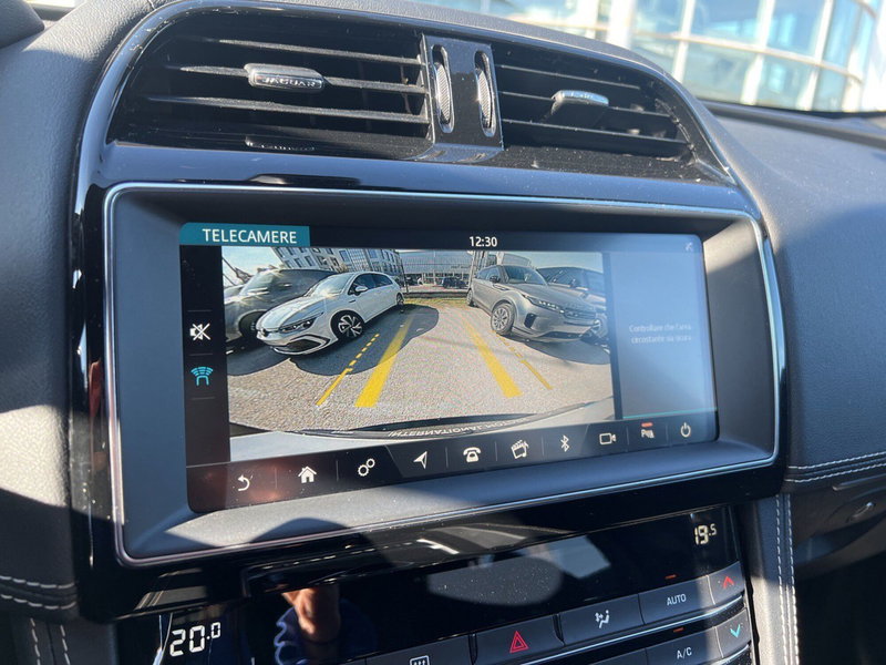 Jaguar F-Pace usata a Arezzo (11)