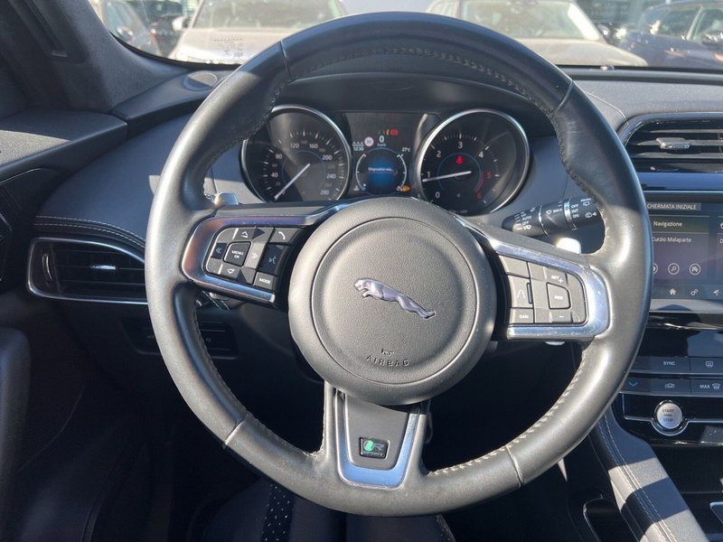 Jaguar F-Pace usata a Arezzo (4)