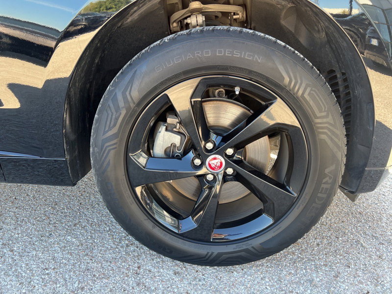 Jaguar F-Pace usata a Arezzo (9)