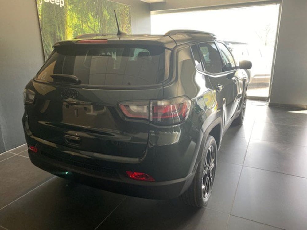 Jeep Compass nuova a Benevento (13)