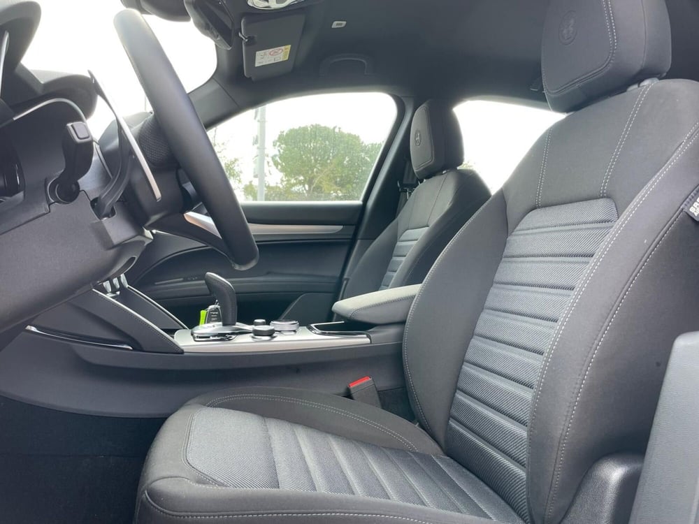 Alfa Romeo Stelvio usata a Ancona (11)