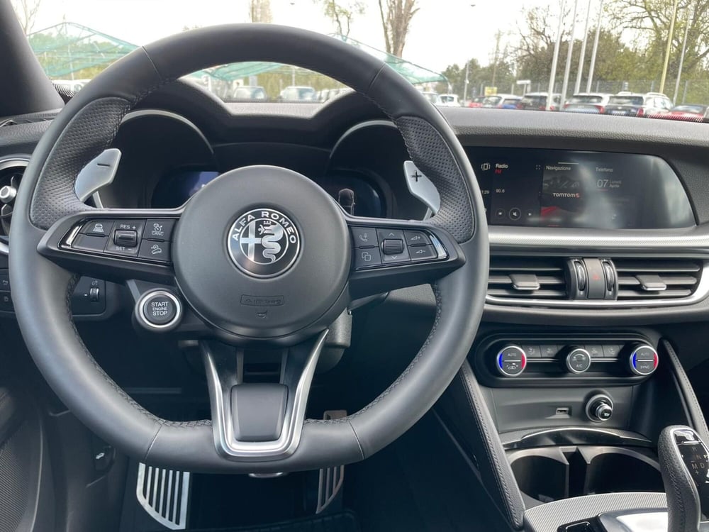 Alfa Romeo Stelvio usata a Ancona (13)