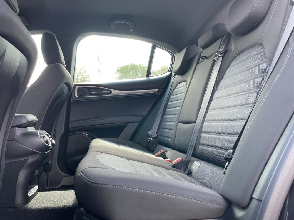 Alfa Romeo Stelvio usata a Ancona (20)