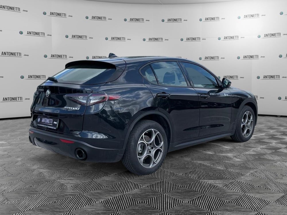 Alfa Romeo Stelvio usata a Ancona (5)