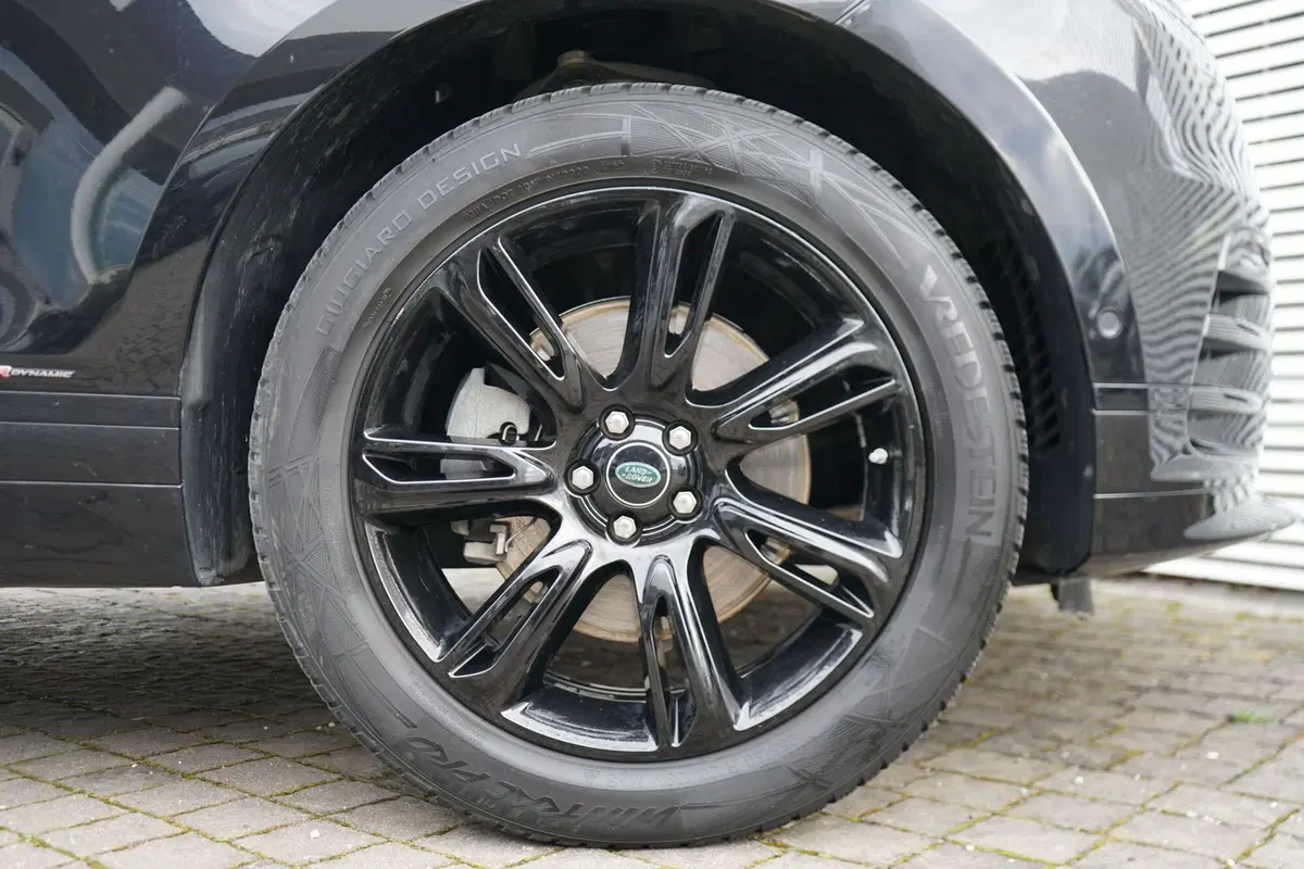Land Rover Range Rover Velar usata a Chieti (9)