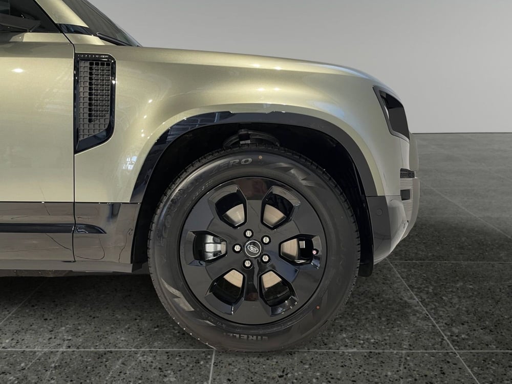 Land Rover Defender usata a Ravenna (9)