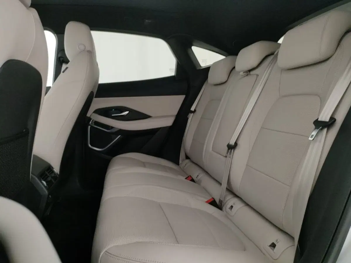 Jaguar E-Pace usata a Ragusa (18)