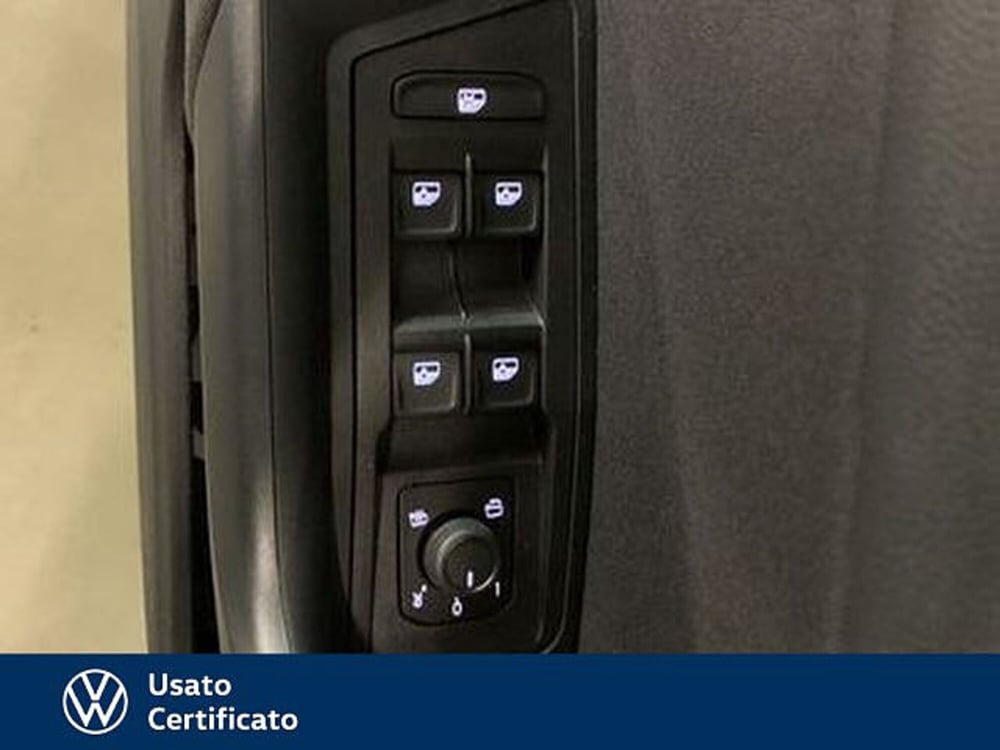 Volkswagen T-Roc nuova a Vicenza (17)