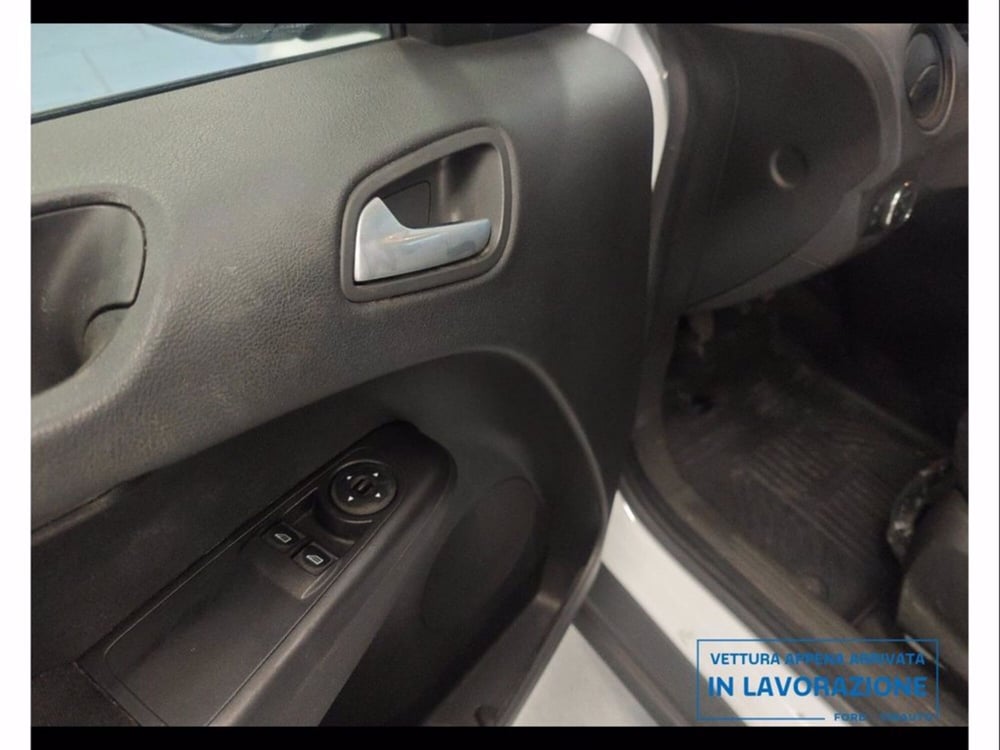 Ford Transit Courier usata a Catania (10)