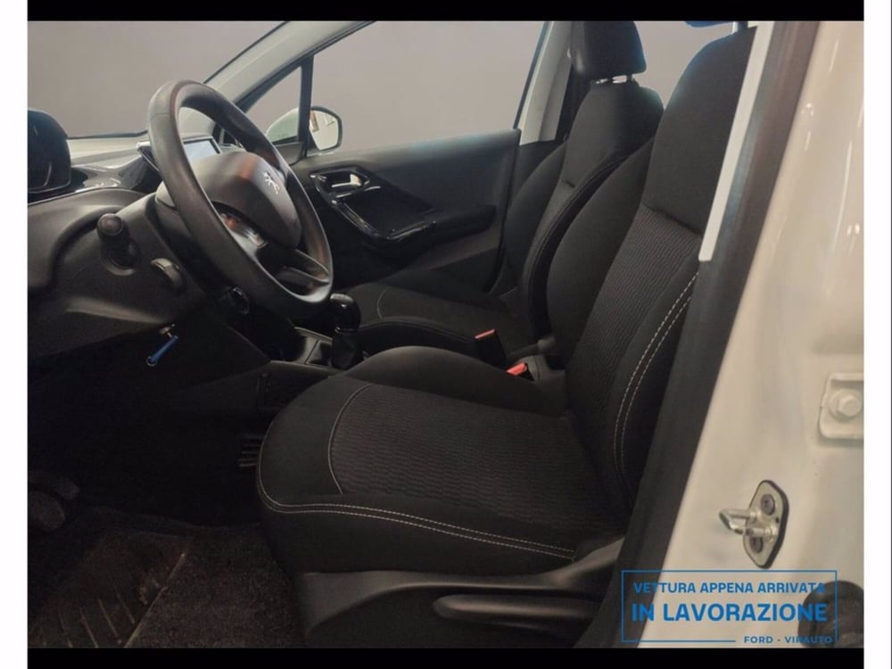Peugeot 208 usata a Catania (9)