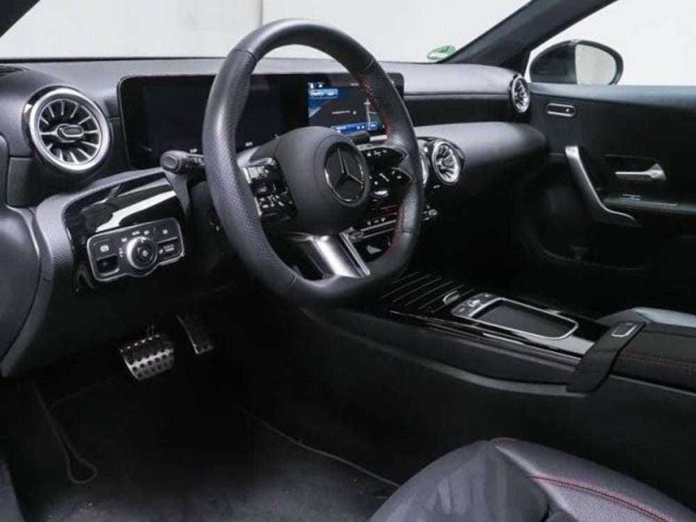 Mercedes-Benz Classe A usata a Milano (10)