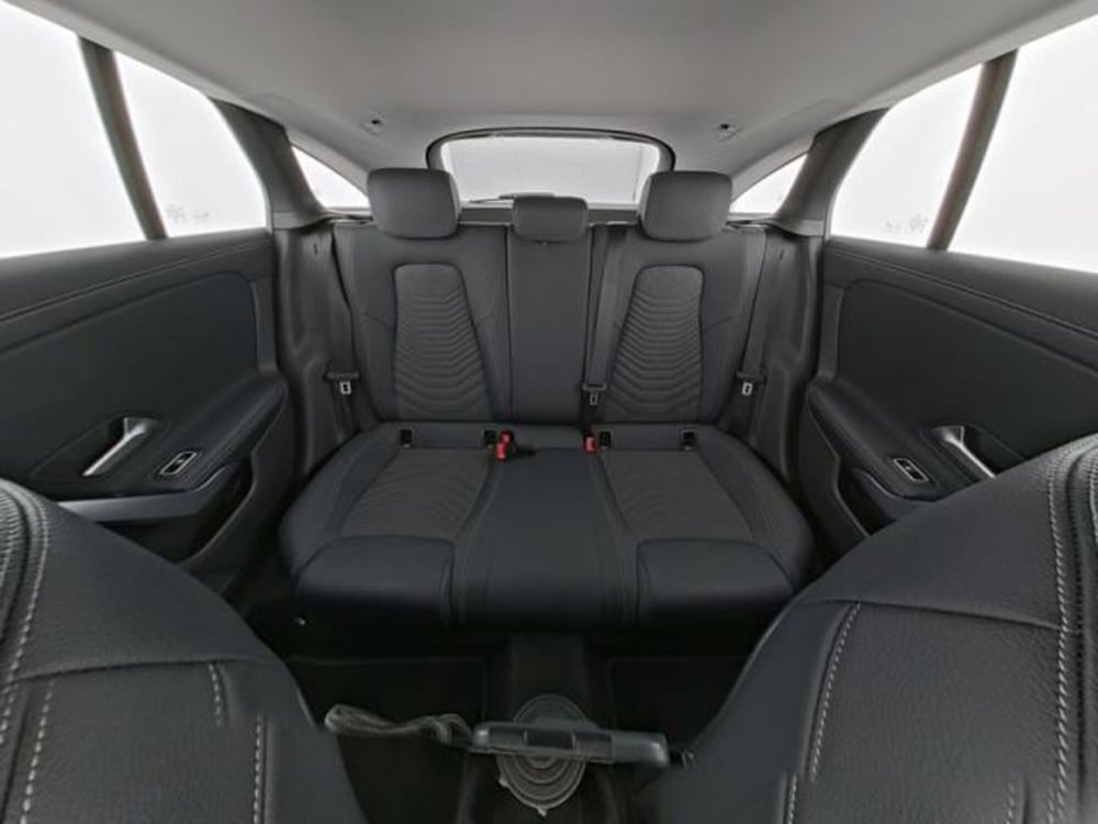 Mercedes-Benz CLA Shooting Brake usata a Milano (6)