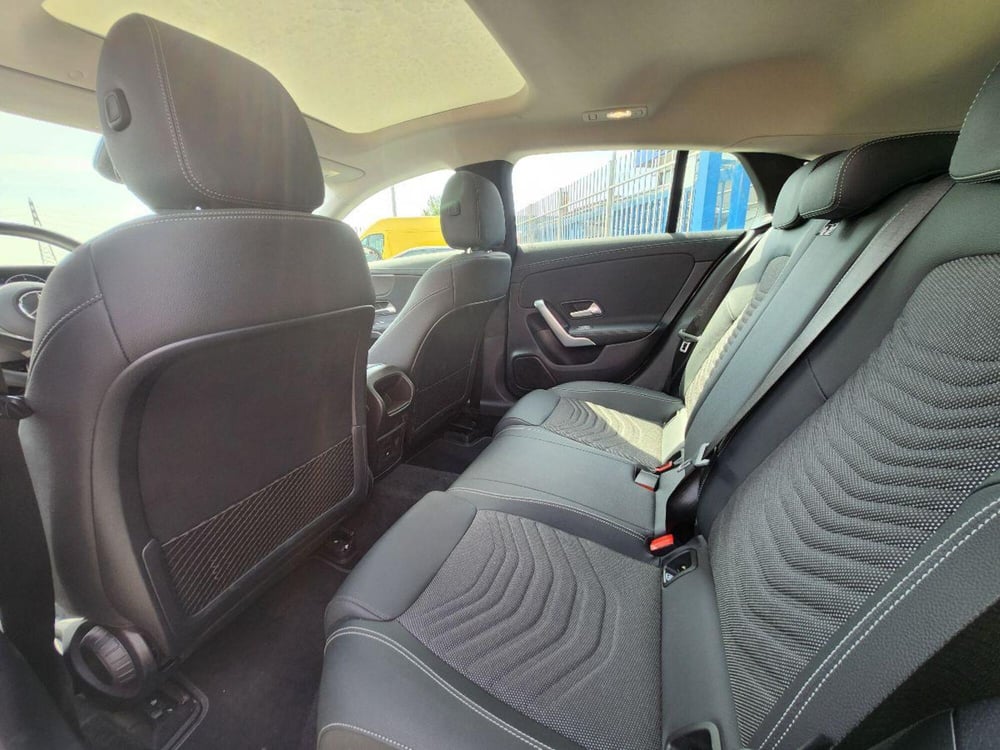 Mercedes-Benz CLA Shooting Brake usata a Milano (14)