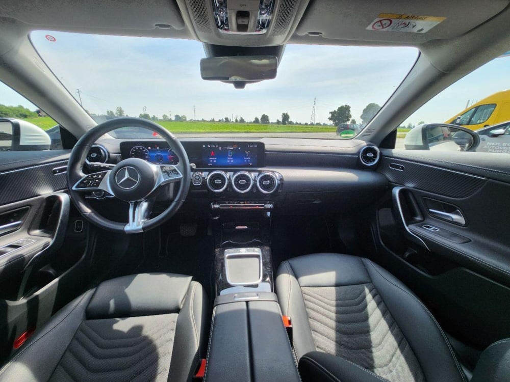 Mercedes-Benz CLA Shooting Brake usata a Milano (16)