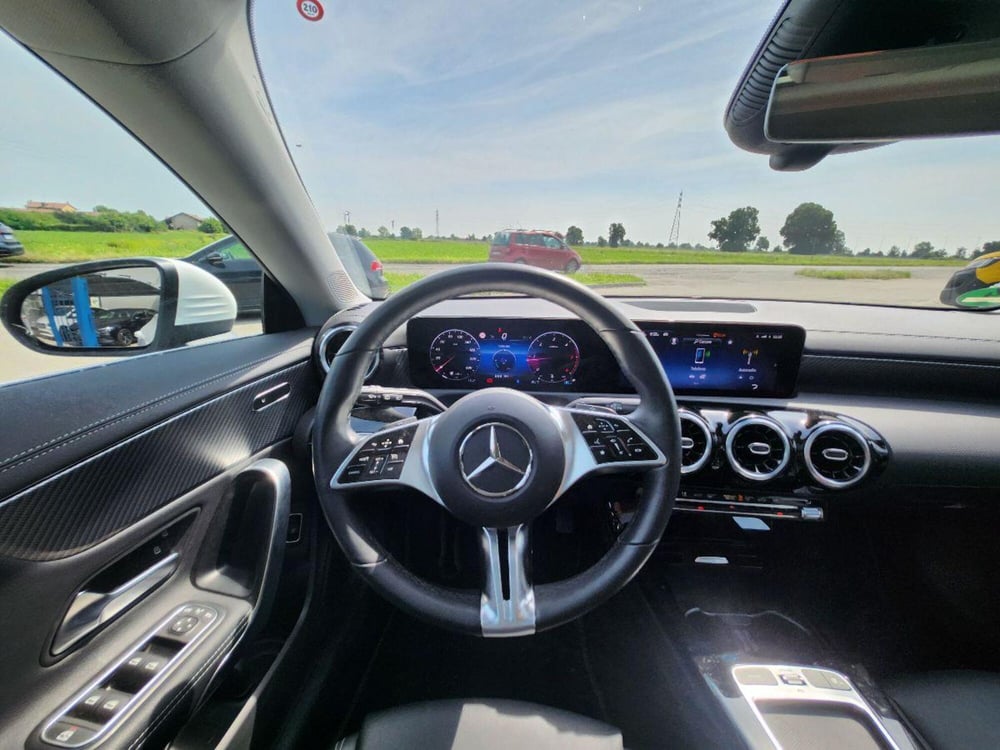 Mercedes-Benz CLA Shooting Brake usata a Milano (17)