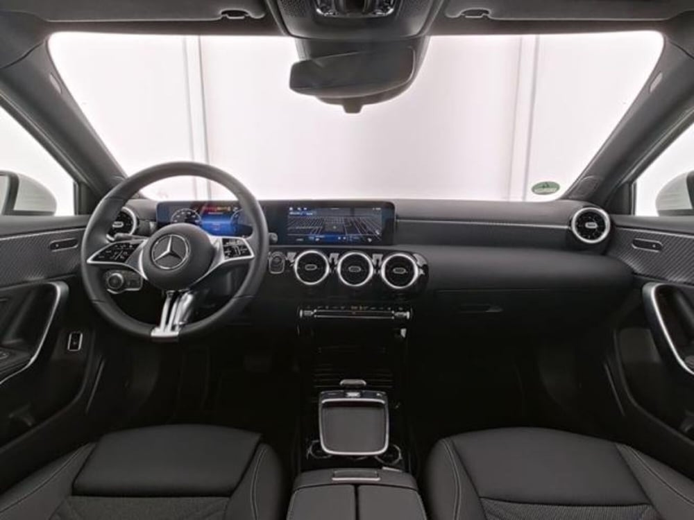 Mercedes-Benz Classe A Sedan usata a Milano (9)
