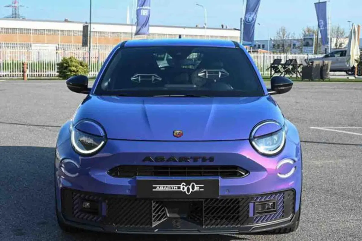 Abarth 600e nuova a Torino (2)