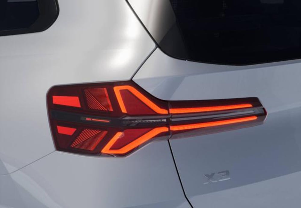 BMW X3 nuova a Modena (9)
