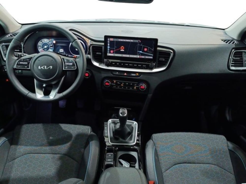 Kia XCeed nuova a Catania (7)