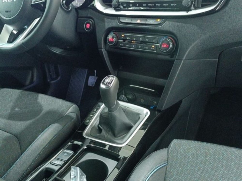 Kia XCeed nuova a Catania (8)