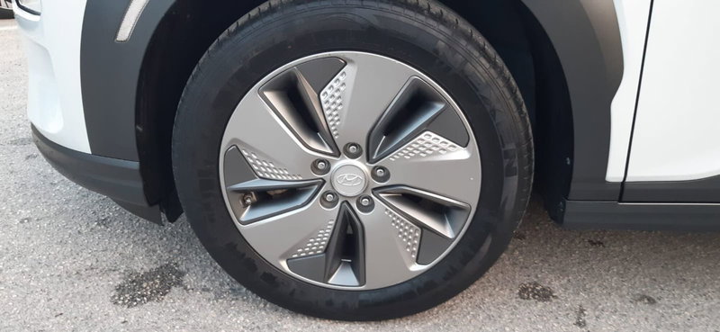 Hyundai Kona usata a Chieti (11)