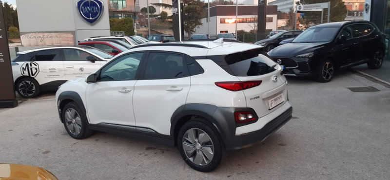 Hyundai Kona usata a Chieti (8)