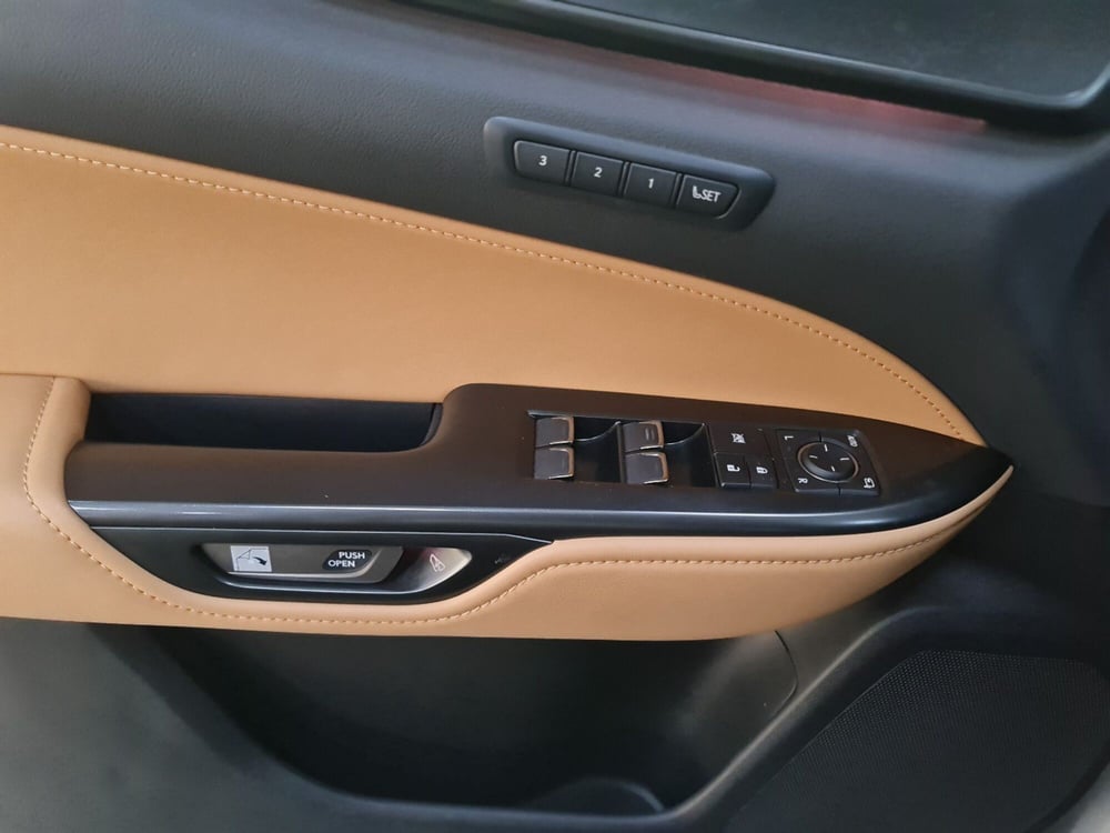 Lexus NX usata a Bologna (13)