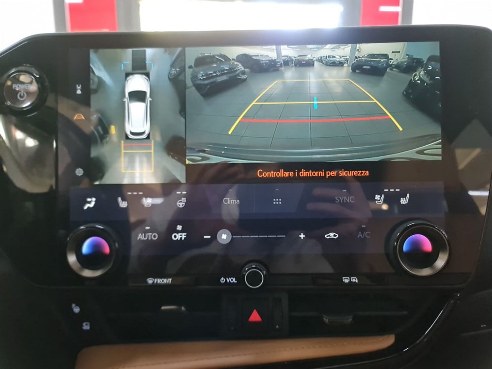 Lexus NX usata a Bologna (16)