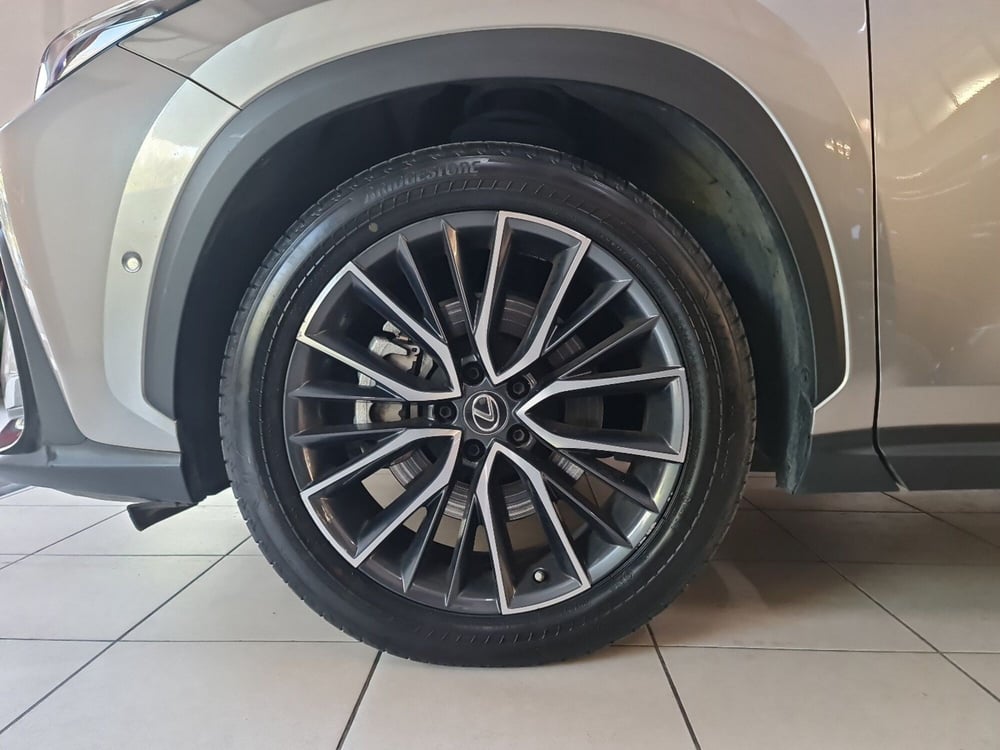 Lexus NX usata a Bologna (7)