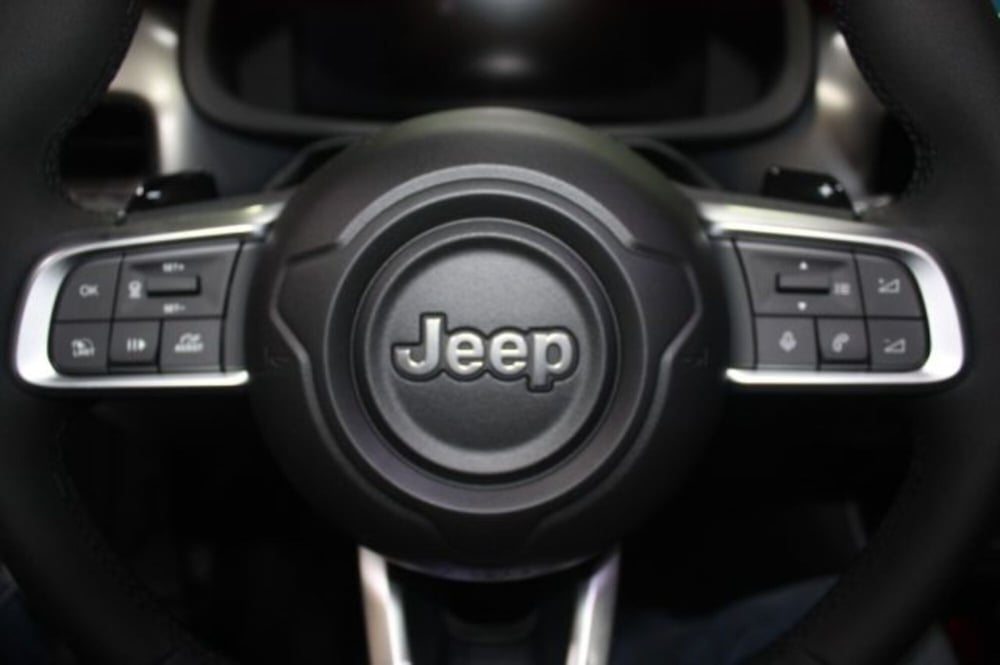 Jeep Avenger nuova a Viterbo (14)