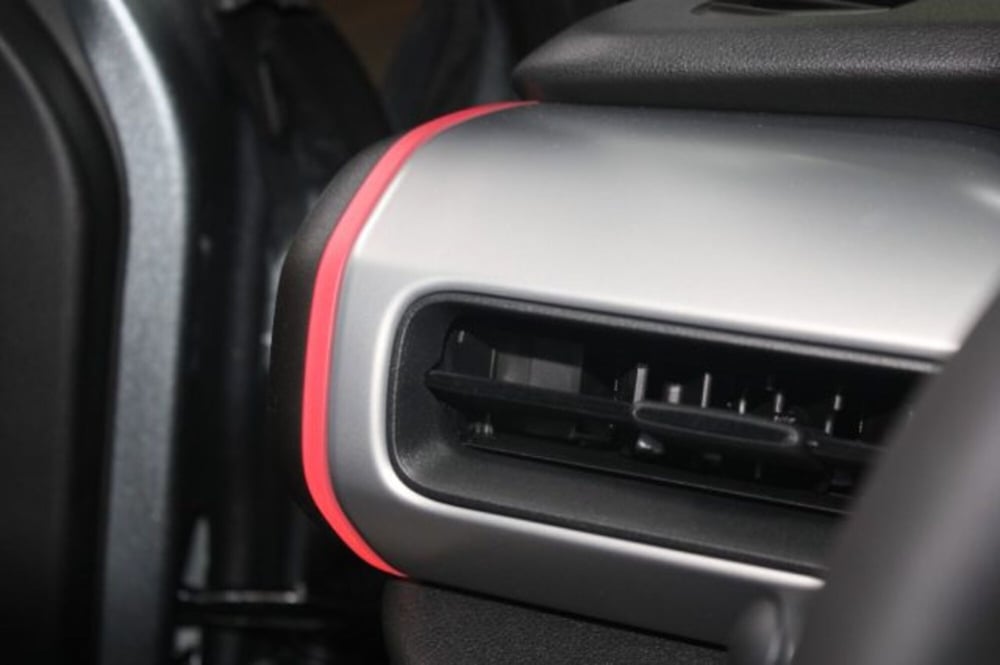 Jeep Avenger nuova a Viterbo (15)