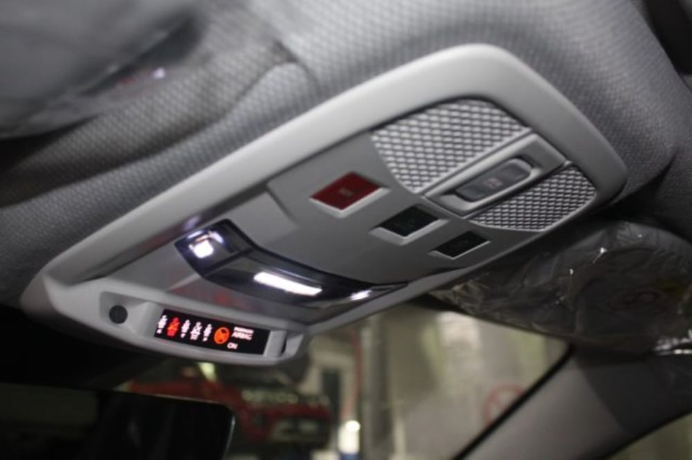 Jeep Avenger nuova a Viterbo (16)