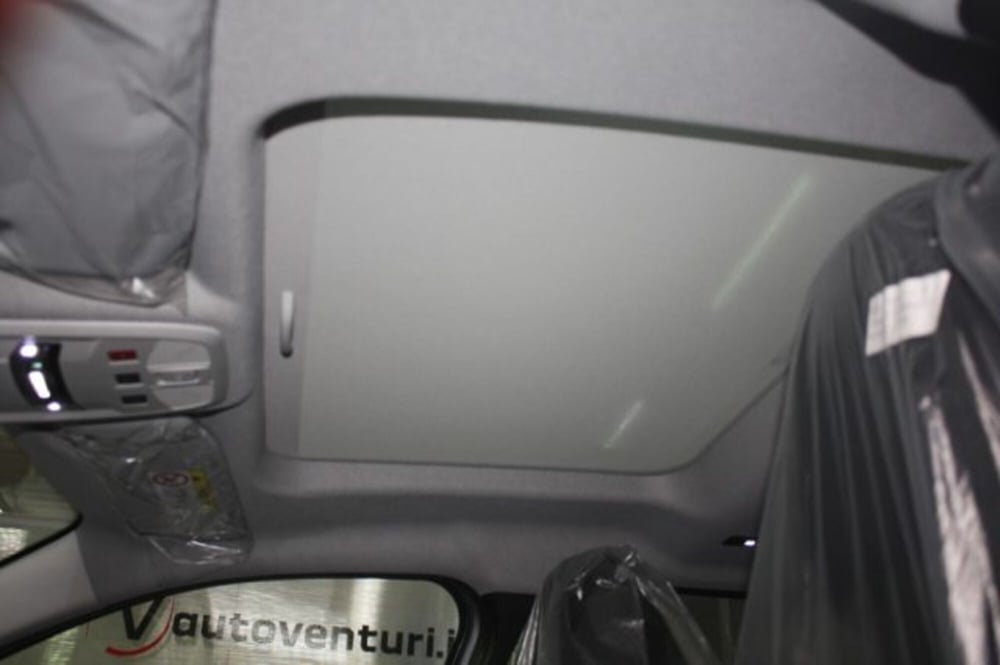 Jeep Avenger nuova a Viterbo (17)