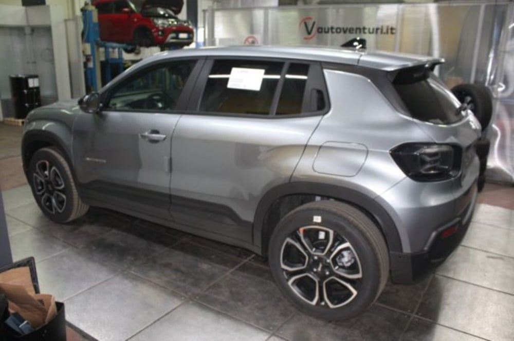 Jeep Avenger nuova a Viterbo (4)