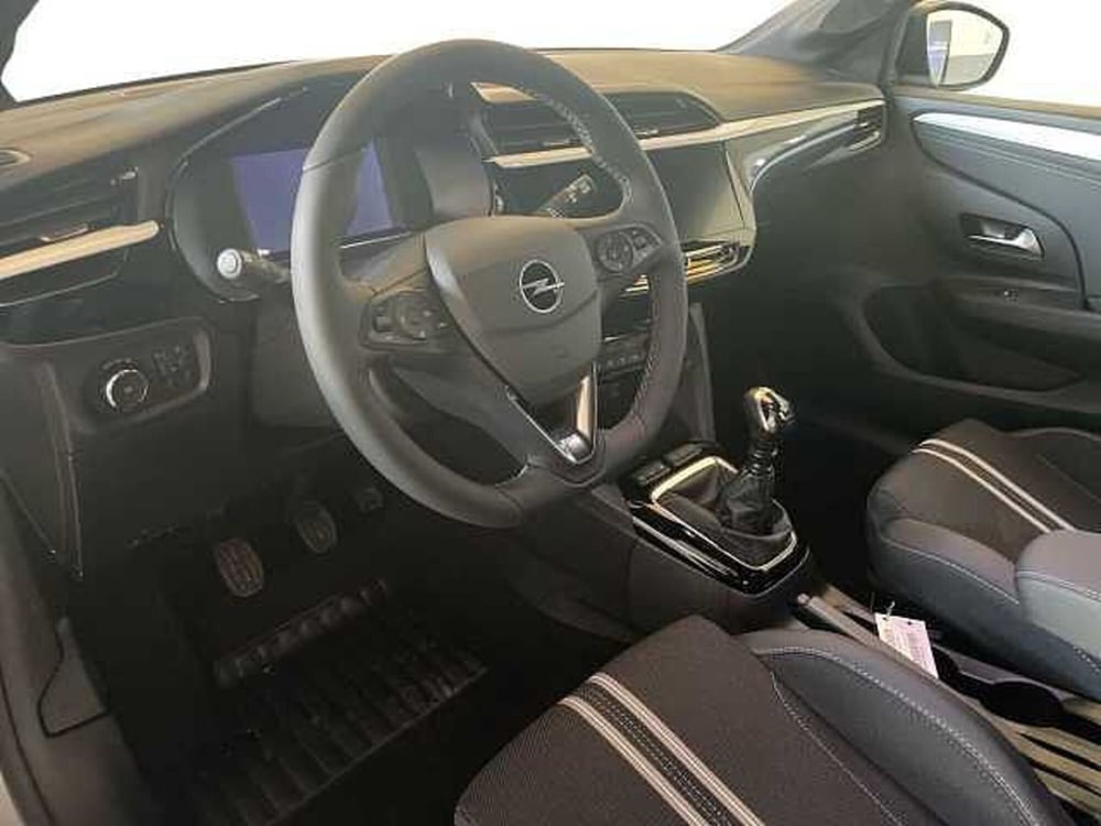 Opel Corsa nuova a Salerno (9)