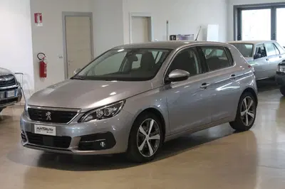 Peugeot 308 BlueHDi 130 S&amp;S EAT8 GT Line del 2019 usata a Cuneo