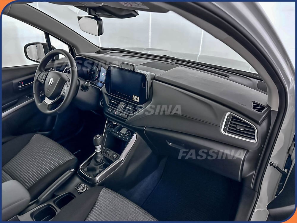 Suzuki S-Cross nuova a Milano (14)