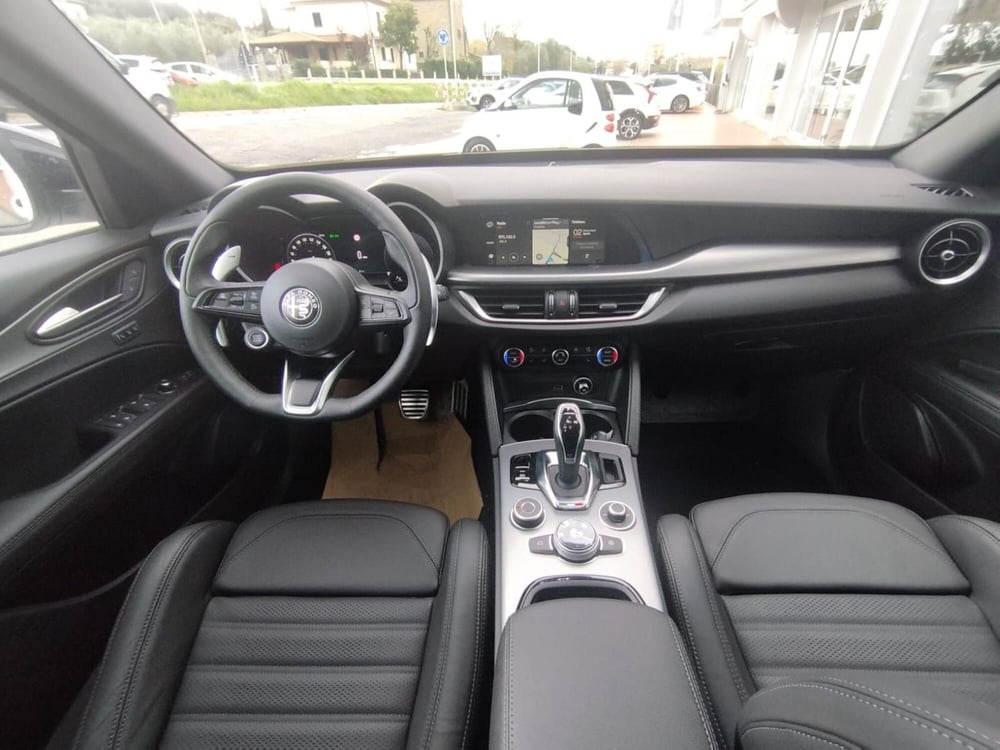 Alfa Romeo Stelvio nuova a Arezzo (10)