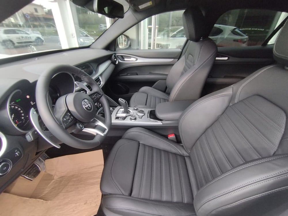Alfa Romeo Stelvio nuova a Arezzo (11)