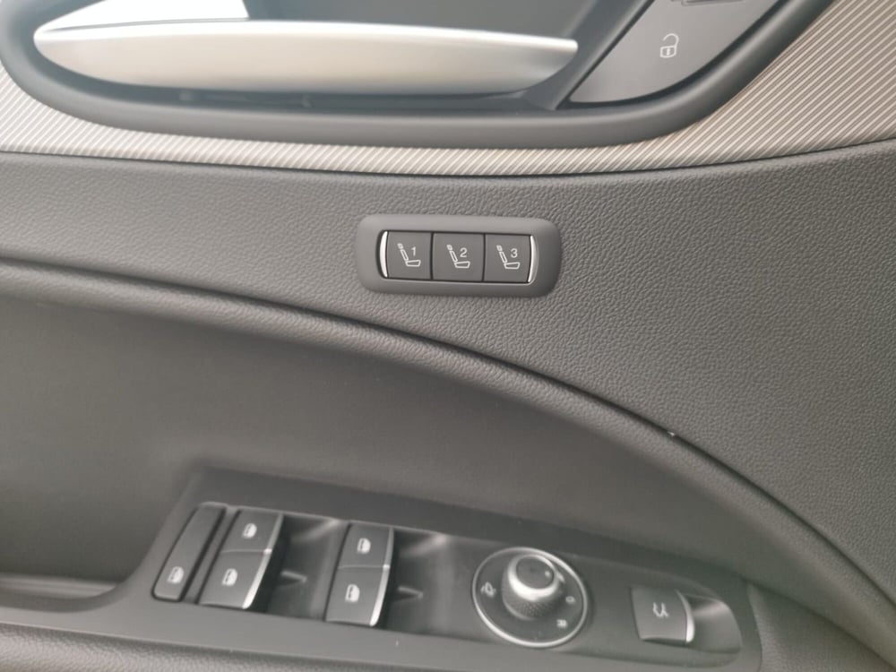 Alfa Romeo Stelvio nuova a Arezzo (16)