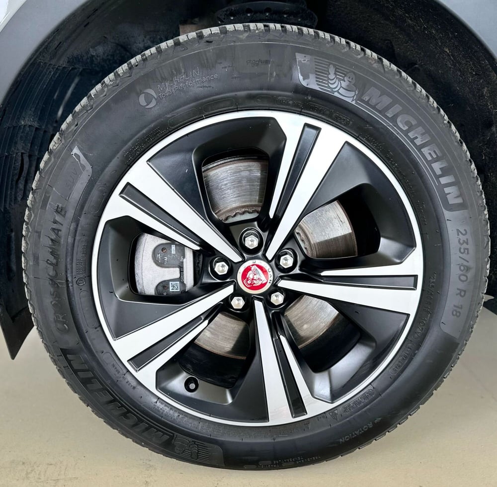 Jaguar E-Pace usata a Modena (9)