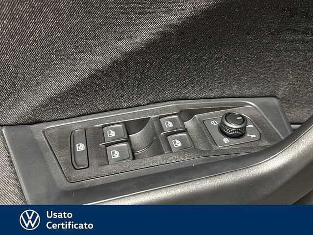 Volkswagen T-Roc nuova a Vicenza (16)