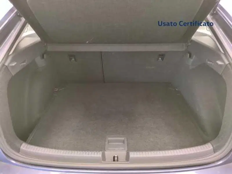 Volkswagen Taigo usata a Avellino (12)