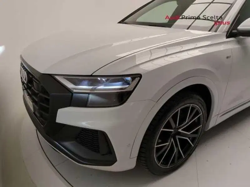 Audi Q8 usata a Avellino (10)