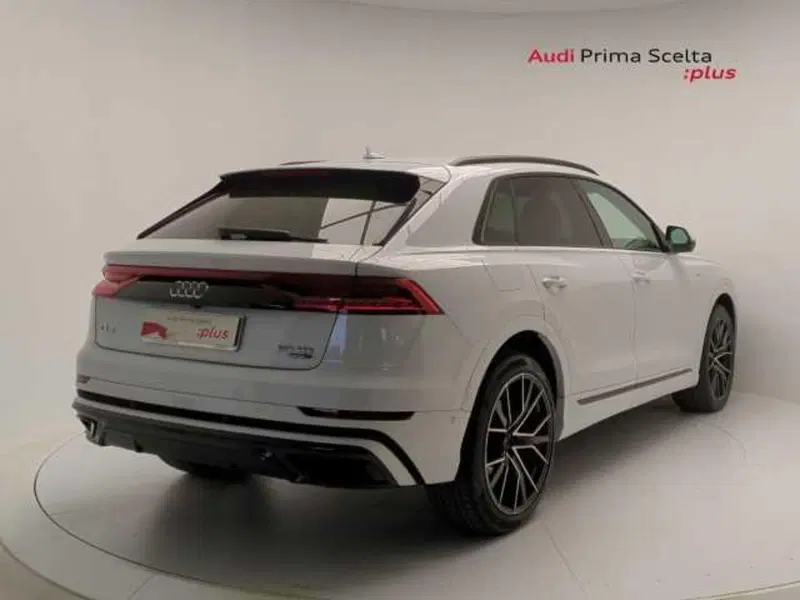Audi Q8 usata a Avellino (7)