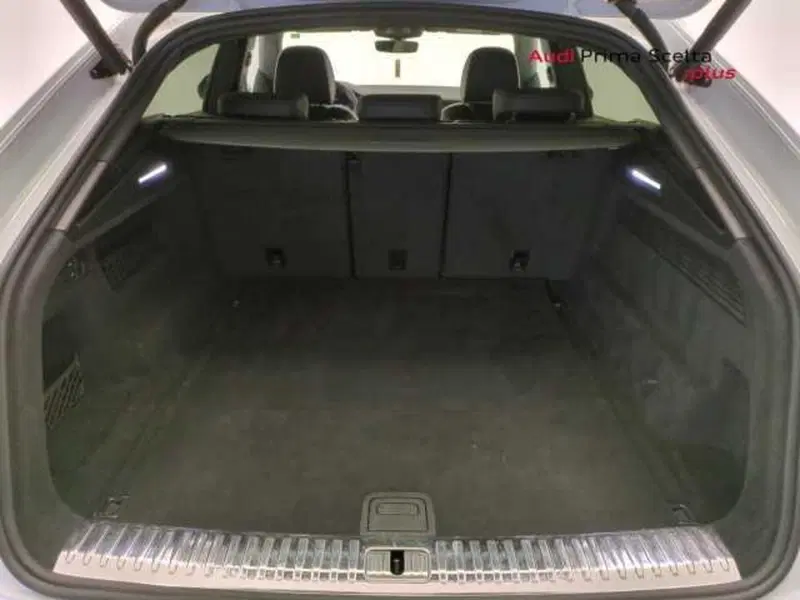Audi Q8 usata a Avellino (8)