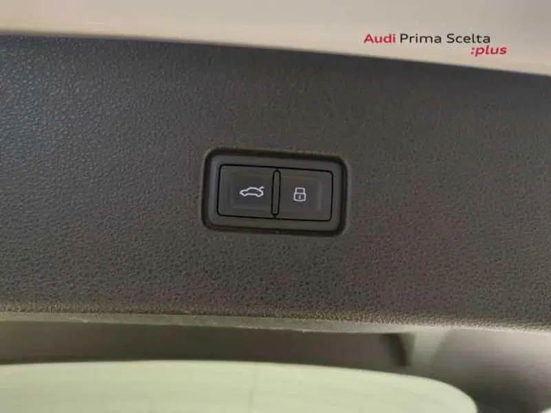 Audi Q8 usata a Avellino (9)