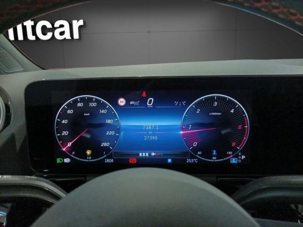 Mercedes-Benz GLA SUV usata a Milano (17)